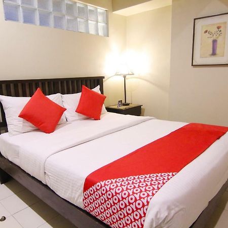 Oyo 103 Artina Suites Hotel Makati City Exterior photo