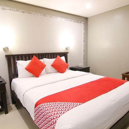 Oyo 103 Artina Suites Hotel Makati City Exterior photo