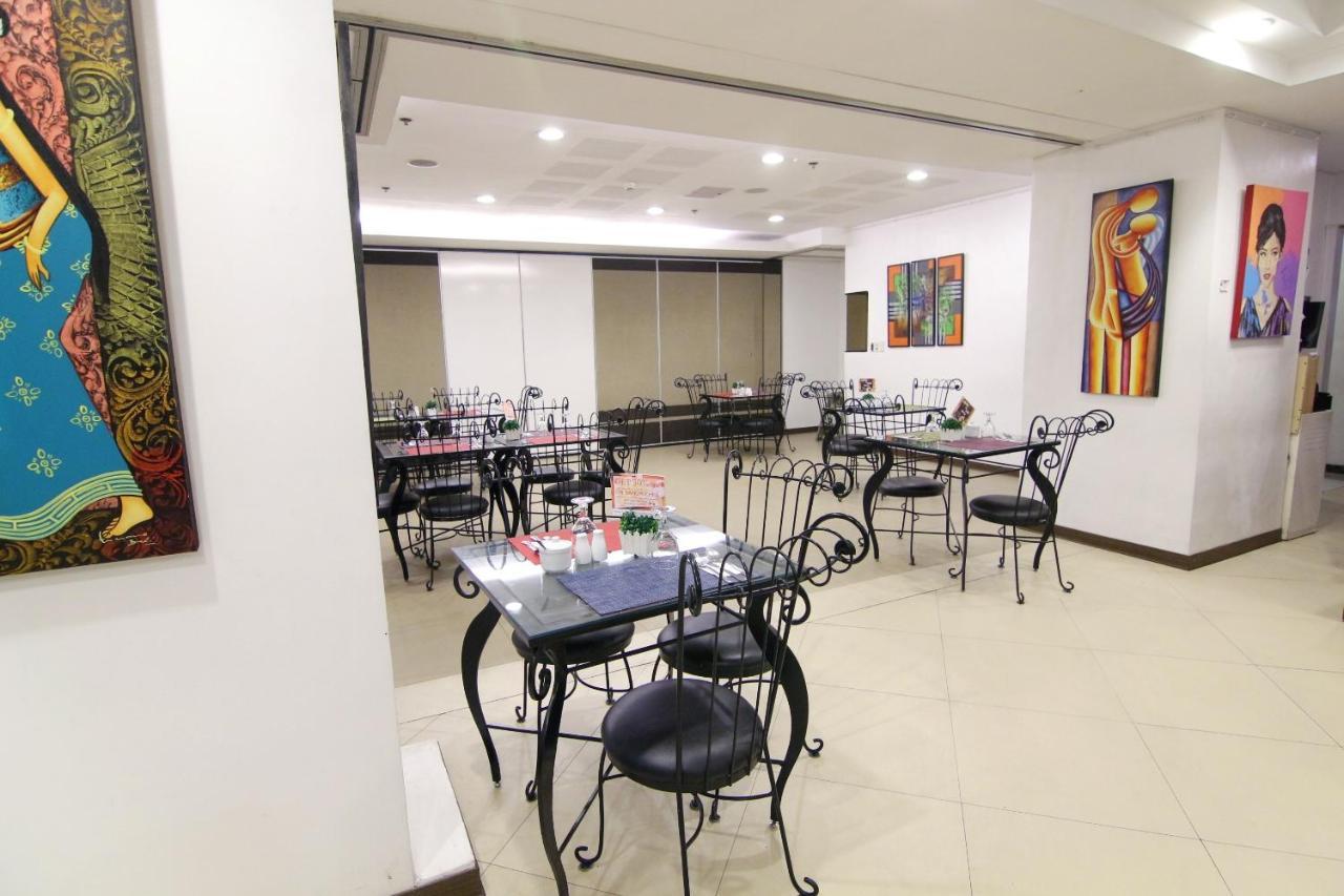 Oyo 103 Artina Suites Hotel Makati City Exterior photo