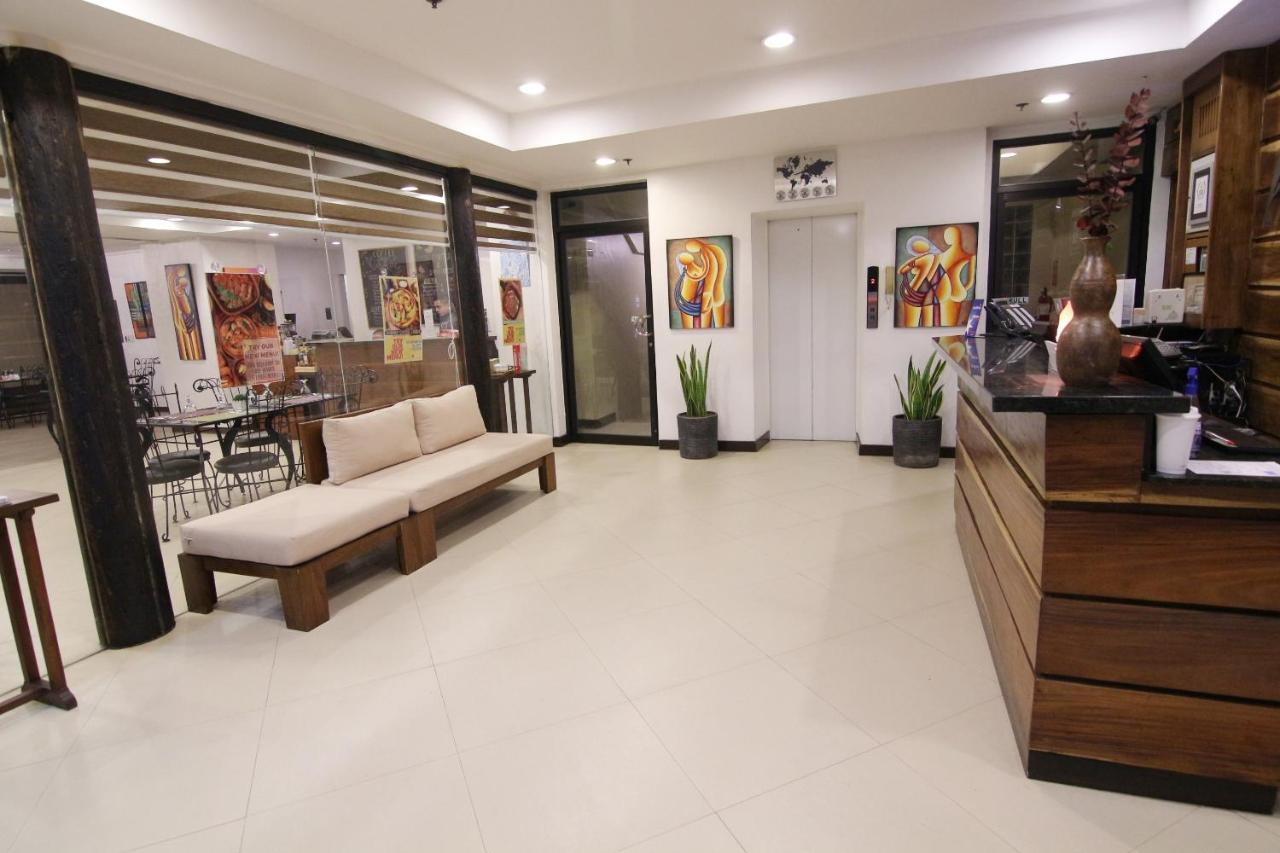 Oyo 103 Artina Suites Hotel Makati City Exterior photo