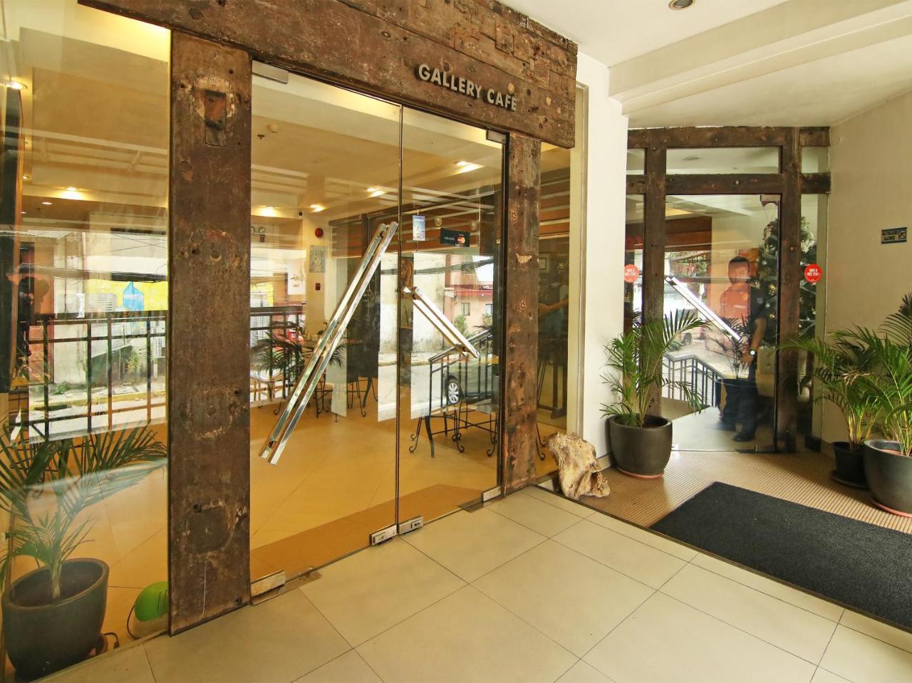 Oyo 103 Artina Suites Hotel Makati City Exterior photo